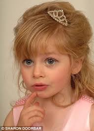 Toddlers and tiaras arrive in UK: Girl, 3, set to parade in high heels and  a bikini for Britain's first baby beauty pageant