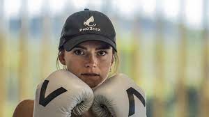 She competed in the featherweight event at the 2018 commonwealth games, winning the gold medal. 2vnq8bd3fcp Fm