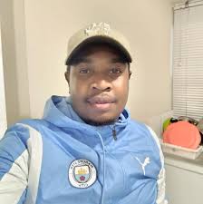 Cristiano Ronaldo's private jet was spotted in Manchester yesterday, which  has sparked a wave of speculation. 👀 The photo went viral