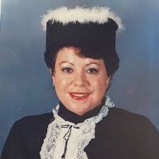 Doris Motta's Instagram, Twitter & Facebook