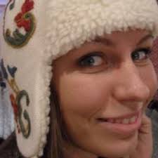 elise barr-klouman (@ebarrklouman)