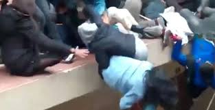 The constitutional capital is sucre. R7znvli1byr0hm