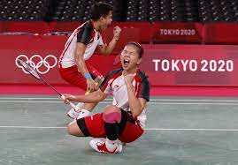 Polii was a women's doubles gold medalist at the 2014 asian games and 2019 southeast asian games. Kpefjtbljjem