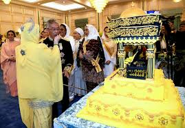 Perbarisan dan perarakan sambutan hari kebangsaan 2019 31 ogos 2019. Kek Hari Lahir Yang Di Pertuan Agong Curi Perhatian Murai My