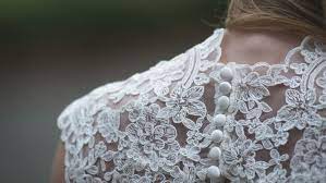 Wie man sie auswählt, was sie bedeuten, wo man sie bekommt. Ist Das Das Knappste Und Gewagteste Brautkleid Aller Zeiten