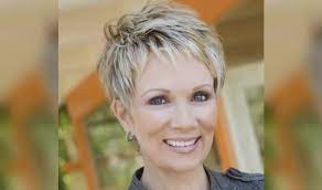 Coole frisuren ab 50 rundes gesicht mittellang 2019. Frisuren Fur Frauen Ab 50 Top Frisuren Stylestate De