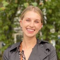 Margaret Roe's Instagram, Twitter & Facebook