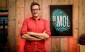 L'avis du public est pour nous essentiel ! Dit Wist Niemand De Mol Presentator Gilles De Coster Is De Broer Van Deze Bekende Acteur Nieuws365