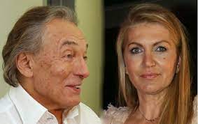 Není tajemstvím, že vdova po miloši formanovi, martina formanová, před tím, než poznala svého manžela, chodila s karlem gottem. Exmilenka Z Ameriky Zavolala Nemocnemu Gottovi 76 O Cem Si Povidali Ahaonline Cz