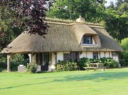 La Chaumiere Gite De Charme Romantique Normandie 3 Etoiles Meuble Du Tourisme Flancourt Catelon Gites De Charme Jardin De Cottage Anglais Chaumiere