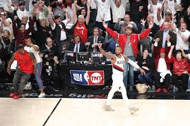 Did that random fan just rush lillard? 2019 Nba Playoffs Lebron James Kyle Kuzma Josh Hart Among Lakers Who Marveled At Damian Lillard Making Buzzer Beater To Help Trail Blazers Eliminate Thunder Lakers Nation