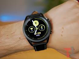 The samsung galaxy watch4 smartwatch features coveted health tracking apps, keeps you updated with notifications and is a sleek and stylish tech companion. Samsung Galaxy Watch 4 E Watch Active 4 Avranno Una Sorpresa