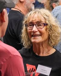 As we begin 2025, we would like to share a significant change at Volunteer  Wellington Te Puna Tautoko. After 25 remarkable years with us, including  eight as our Regional Manager, Julie Thomson