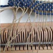 Jeweils zwei holzstücke müssen gleichlang sein. Diy Weben Grundlagen Happybabyness Com