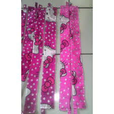 Atau anda sanggup mempertimbangkan model gorden motif hello kitty bila banyak anak kecil wanita yg tinggal pada. Ikatan Gorden Hello Kitty Tassel Bahan Dasar Kain Bawaan Shopee Indonesia