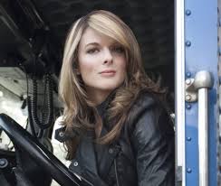 Lisa Kelly Gives Advice to New Truck Drivers - Business and Tech
