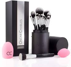 Las brochas de maquillaje son un elemento indispensable para quedar estupend@s. Los 7 Mejores Sets De Brochas De Maquillaje