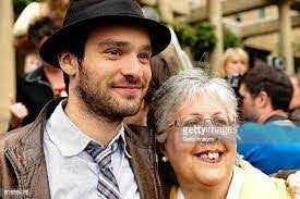 Luisa Barlow's Instagram, Twitter & Facebook