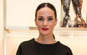 Diese ist die profilseite des trainers helena costa. Helena Costa Passa Um Natal Diferente Do Habitual