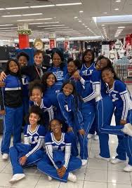 Making a Difference: Loretta Watson and her "King's Queens" bring good  cheer to Martin Luther King Jr. Middle School