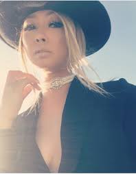 Danielle Deocampo's Instagram, Twitter & Facebook