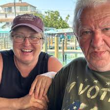 Grocery stores with marked-down items in Holmes County?