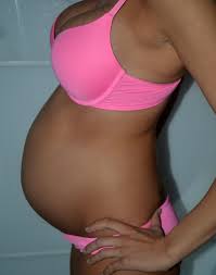 Som gravid student er det mye informasjon å sette seg inn i når det gjelder både økonomi og studier. Ranvei Charlotte Heitmann 22 Fullgatte Uker Magebilder