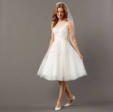 Kurzes hochzeitskleid mit kurzen ärmeln weiss la redoute collections. Tipps Und Ideen Fur Das Standesamtkleid Weddix