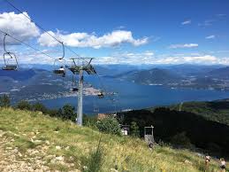 Il mottarone (1.492 m s.l.m.) è una montagna granitica, situata in piemonte, nel. Mottarone Navigazione Isole Borromee Lago Maggiore
