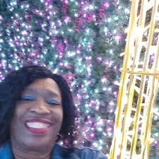 Nora Mitchell's Instagram, Twitter & Facebook