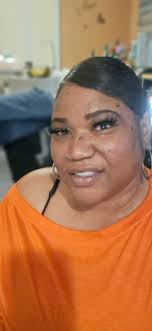 Hi guys!!! New here and I'm excited to meet some good vibes people. I'm  5"11, over 40 and chill 😎