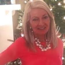 Amanda Knobel's Instagram, Twitter & Facebook