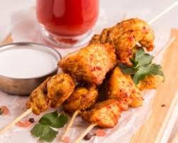 Recette De Brochettes De Dinde Marinee Au Lait De Coco Et Curry Recette Brochette De Dinde Recette Brochette Poulet Curry Coco
