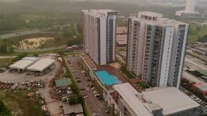 Green park residence adalah hunian yang berada di kawasan tigaraksa, tangerang, banten, dengan fasilitas kawasan yang lengkap dan memenuhi kebutuhan keluarga yang tinggal di kawasan tersebut. Serdang Stock Video Footage 4k And Hd Video Clips Shutterstock