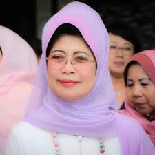 Setiausaha politik kepada ketua menteri sarawak. Yb Dato Sri Hajah Fatimah Abdullah Ybfatimah Twitter