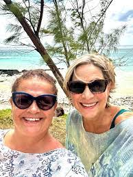 Sandra Gnos's Instagram, Twitter & Facebook