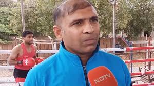 जोधपुर के खाकी वर्दी वाले द्रोणाचार्य विनोद आचार्य, हजारों मुक्केबाजों को  देते हैं प्रशिक्षण