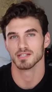 Leona Dale's Instagram, Twitter & Facebook