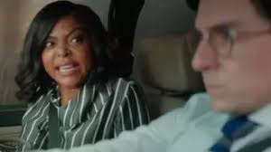 Los pantalones usados por Danny (Pete Davidson) en What Men Want