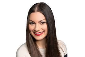 Jessica Strachan's Instagram, Twitter & Facebook