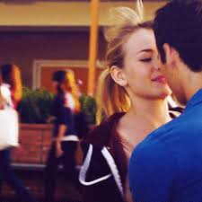 You may also know him from movies such as the maze runner movie series, the internship, high road & many other movies. Dylan O Brien Freundin Nach Sechs Jahren Dylan O Brien Britt Robertson Getrennt Promiflash De O Brien Went To A Community College