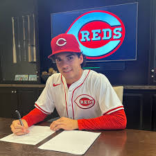 🚨 STEELE OFFICIAL 🚨 The Reds today signed first-round pick IF Steele Hall.