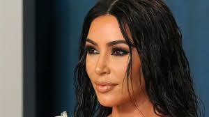 Kim Kardashian's Hairdresser Trolls Her For Falling Asleep