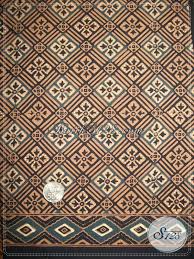 Selain corak yang indah, batik dan ragam kain tradisional memiliki norma pemakaiannya, berikut beberapa di antaranya Belanja Batik Premium Batik Kidung Asmara