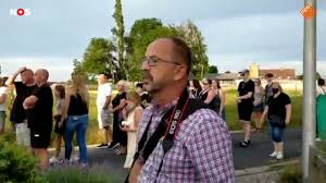 Also, seems to be a dearth of stories in the us press regarding him. Gwllrqlyhh Eym