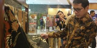 Pada skala global, nilai ekonomi industri kreatif bahkan mampu melampaui industri perminyakan. Ekonomi Kreatif Dan Industri Kreatif Halaman All Kompas Com