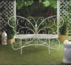 Gartenbank Metall Jeder Garten Braucht Eine Schone Bank Schmetterlingsgarten Outdoor Dekorationen Innengarten