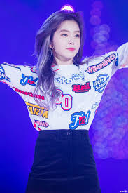 Netizens Shocked By Red Velvet Irene S Ridiculously Tiny Waist Red Velvet Irene Red Velvet Velvet