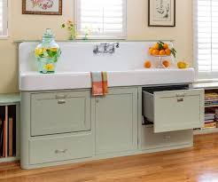 We also have a large collection of antique and vintage furniture if that's the look you're going for. 87 1930 Kitchen Ideas 1930 Kitchen Vintage Kitchen Retro Kitchen