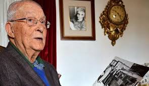 Era muy famoso en Suecia, me conocía todo el mundo y me paraban por la  calle"